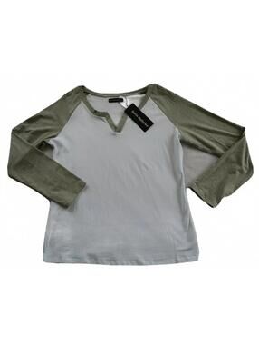NWT Sarin Mathews Women's Soft  V-Neck Off White & Gray T Shirt Blouse Large